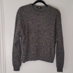 *** 3 for 20 ***Crewneck Uniqlo Sweater